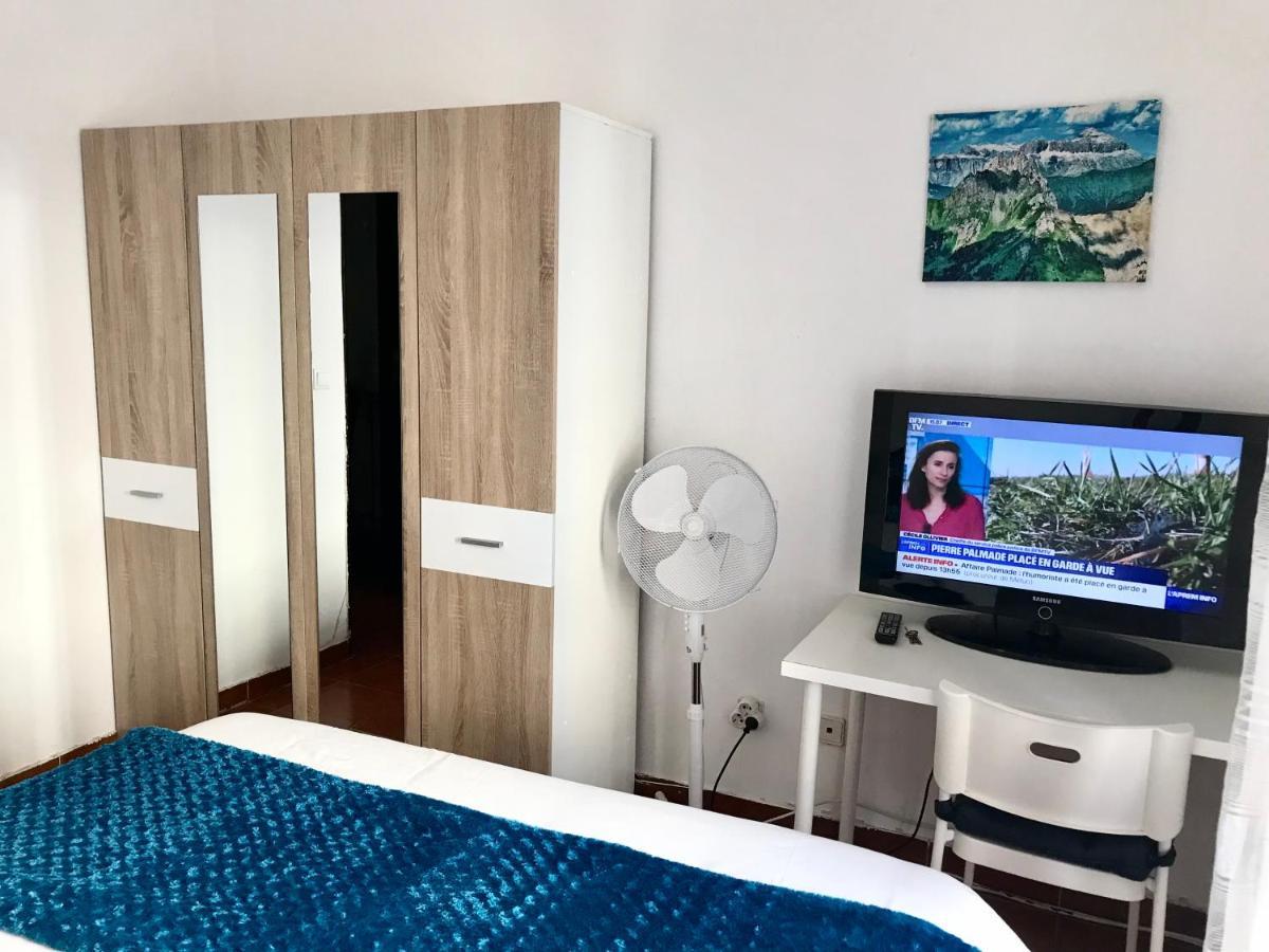 Privatunterkunft Bedroom Elegance Blue *